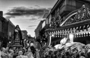Divieto di sosta per la processione della Via Crucis del Venerdì Santo
