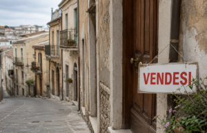 APRICENA, IL PARADOSSO DELLA CRESCITA: IL COMUNE CORRE, MA I CITTADINI DIMINUISCONO