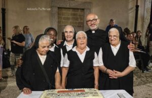 Apricena saluta le Suore Mantellate: 93 anni di fede, servizio e amore per la comunità