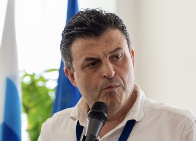 FOTO SEGRETARIO 1
