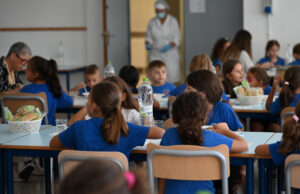 Apricena, mensa scolastica digitalizzata: addio ai buoni cartacei