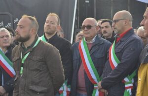 Il sindaco Liggieri al presidio di Poggio Imperiale: «Una battaglia che non possiamo ignorare»