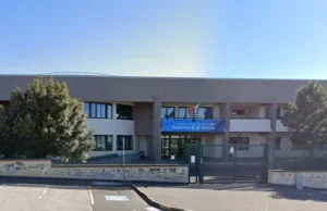 MANIFESTAZIONE DEGLI STUDENTI CONTRO IL CARO VITA, L’IIS FEDERICO II PRENDE LE DISTANZE: «INIZIATIVA NON PROMOSSA DALLA SCUOLA». ANNUNCIATE VERIFICHE SUI DOCENTI